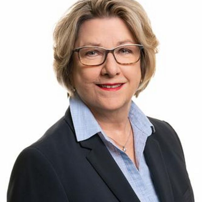 Nadine Pardo